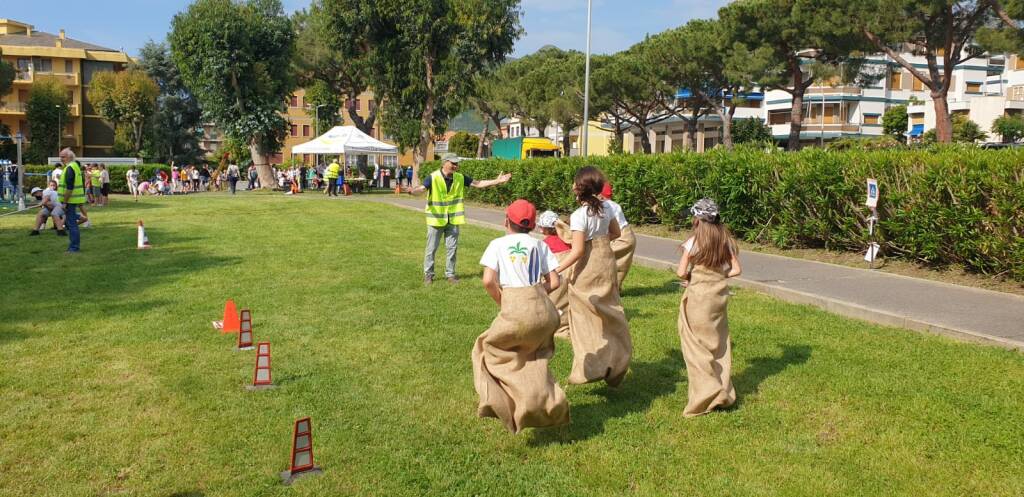 a-loano-al-parco-si-impara-e-la-festa-del-volontariato-745785